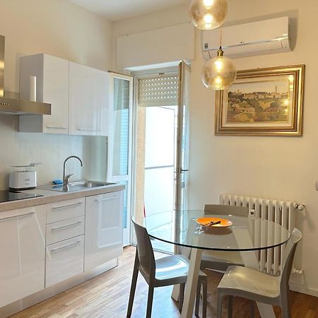 La Casa Di Paola E Betti Apartman Alba Kültér fotó