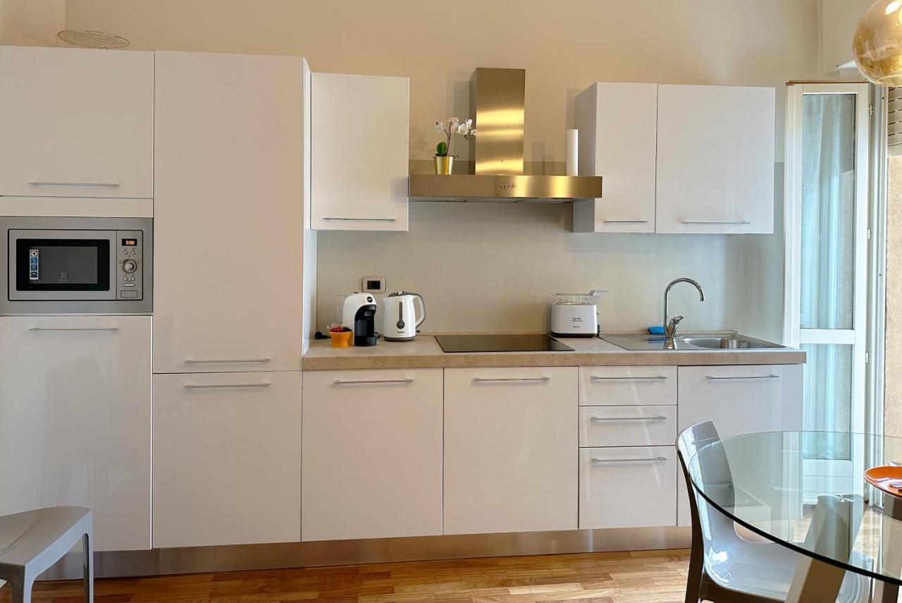 La Casa Di Paola E Betti Apartman Alba Kültér fotó