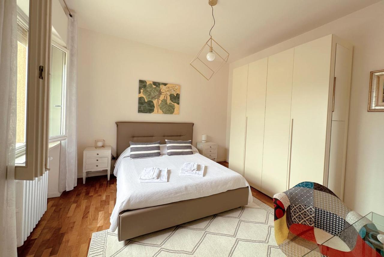 La Casa Di Paola E Betti Apartman Alba Kültér fotó